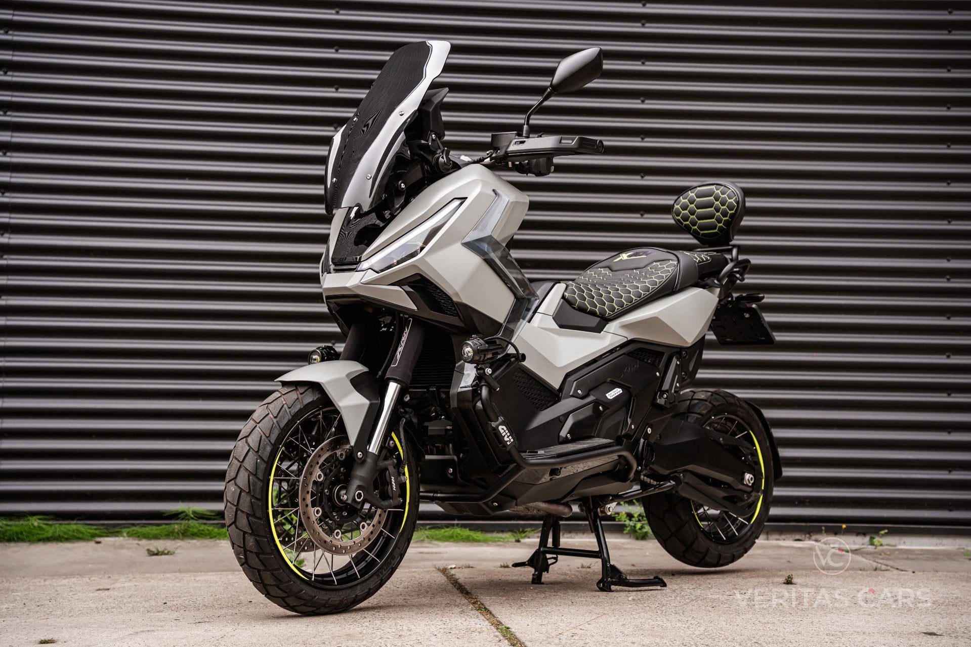 Honda X-ADV 750 2025|Facelift|ABS|Termignoni|Custom|Cruise|L, Motoren, Motoren | Honda, Scooter, 745 cc, Bedrijf, Handvatverwarming