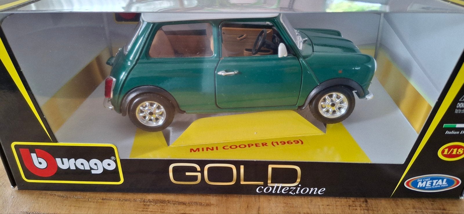 Mini Cooper (1969) 1:18 modelauto - Burago Gold, Ophalen of Verzenden, Nieuw, Auto, Bburago