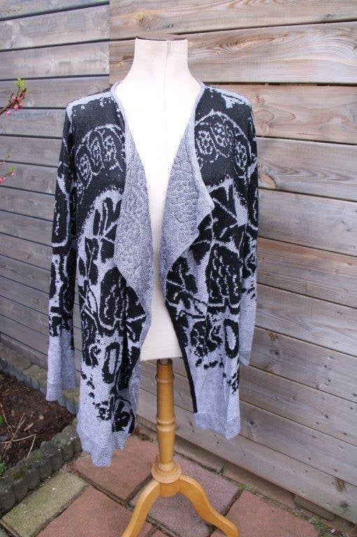 Vest zwart/ grijs Desigual mt L Vaste prijs, Kleding | Dames, Truien en Vesten, Zwart, Maat 42/44 (L), Ophalen of Verzenden, Zo goed als nieuw