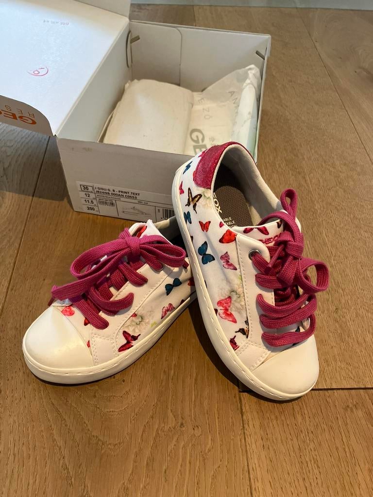 Kleurijke vlinder schoenen maat 30, Ophalen, Meisje, Schoenen, Nieuw