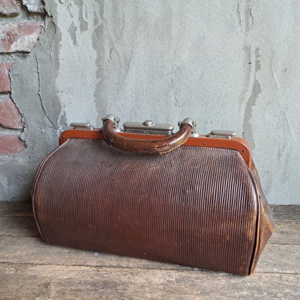 Oude brocante dokterstas dokters tas 32x15x20cm *Etage3*, Gebruikt, ., Ophalen of Verzenden, .