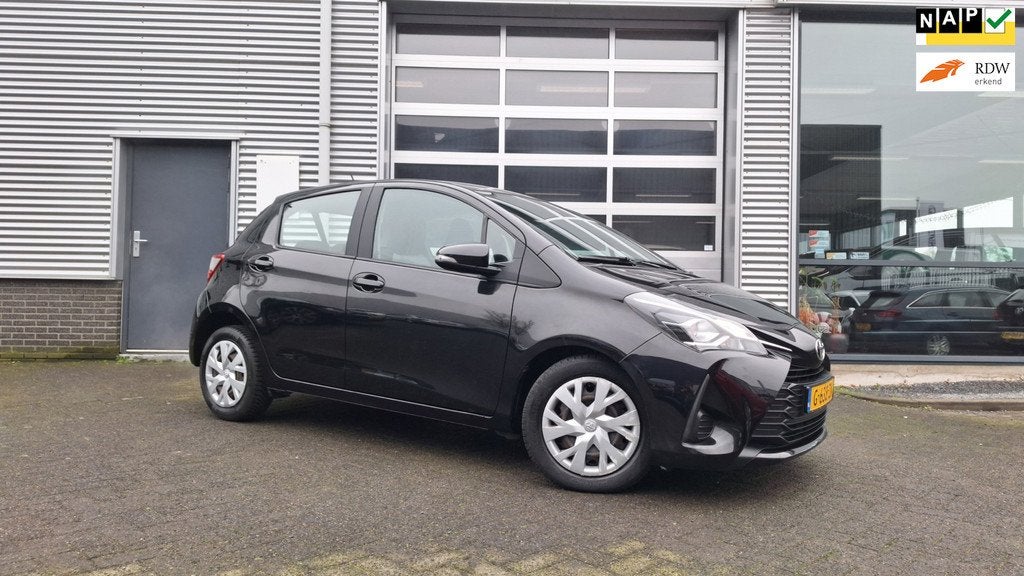 Toyota Yaris 1.5 VVT-i Active/Hybride/Navigatie/Camera/Ecc/N, Euro 6, 4 cilinders, Zwart, Origineel Nederlands