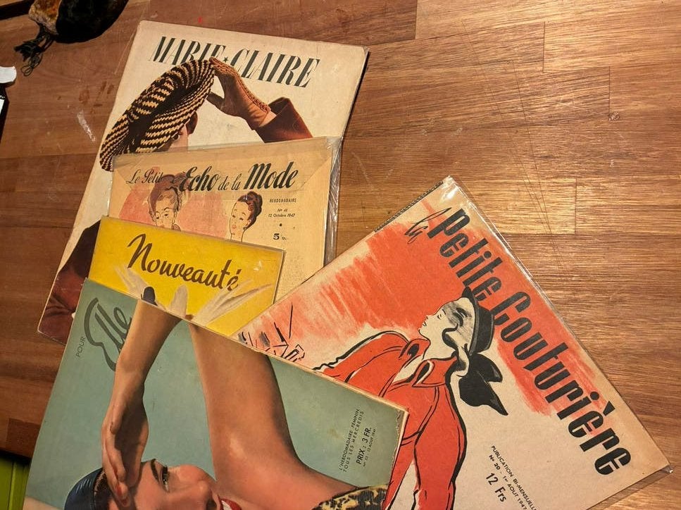VIJF FRANSE MODE TIJDSCHIFTEN UIT DE VORIGE EEUW, Ophalen of Verzenden, Gelezen, Damesbladen