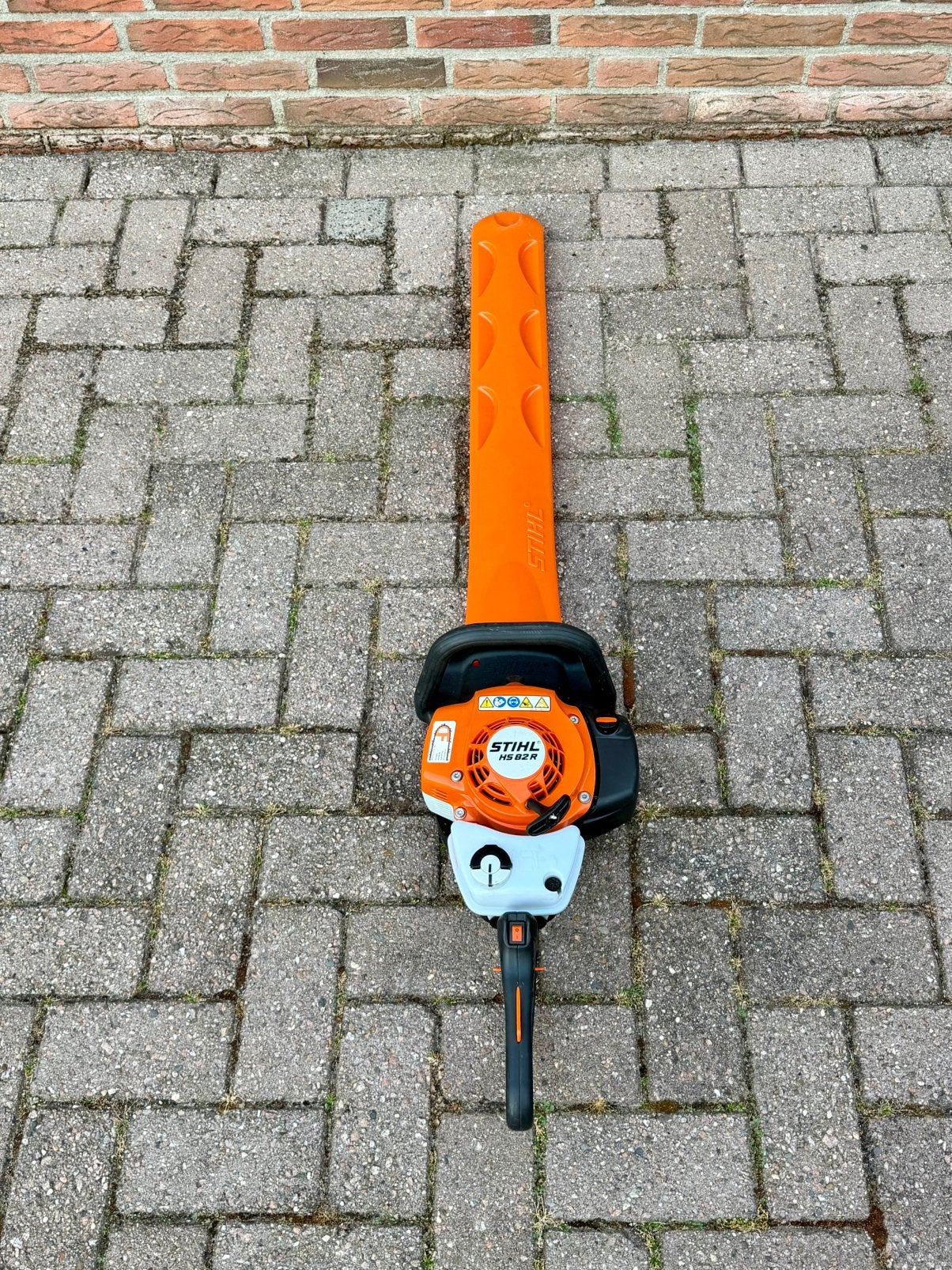 Zo goed als nieuw Stihl HS82R 75cm messenheggenschaar, Ophalen, Zo goed als nieuw, Benzine