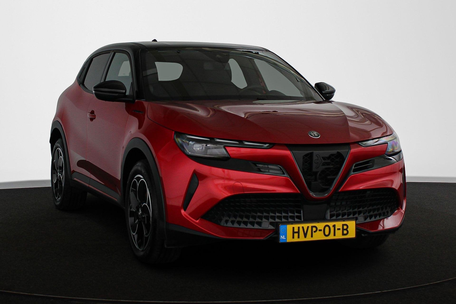 Alfa Romeo Junior Elettrica Speciale 54 kWh Massage Stoelver, Auto's, 413 km, Zwart, Leder en Stof, https://media-marktplaats.export.dv.nl/23849045052/document-1.pdf