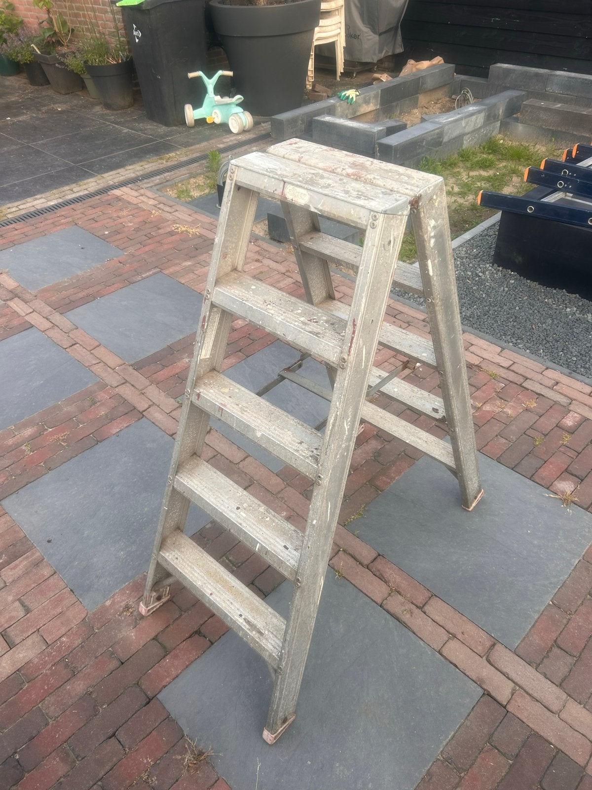 Altrex dubbel oploopbare trap, Doe-het-zelf en Verbouw, Ladders en Trappen, Ophalen, Gebruikt, Trap, Minder dan 2 meter