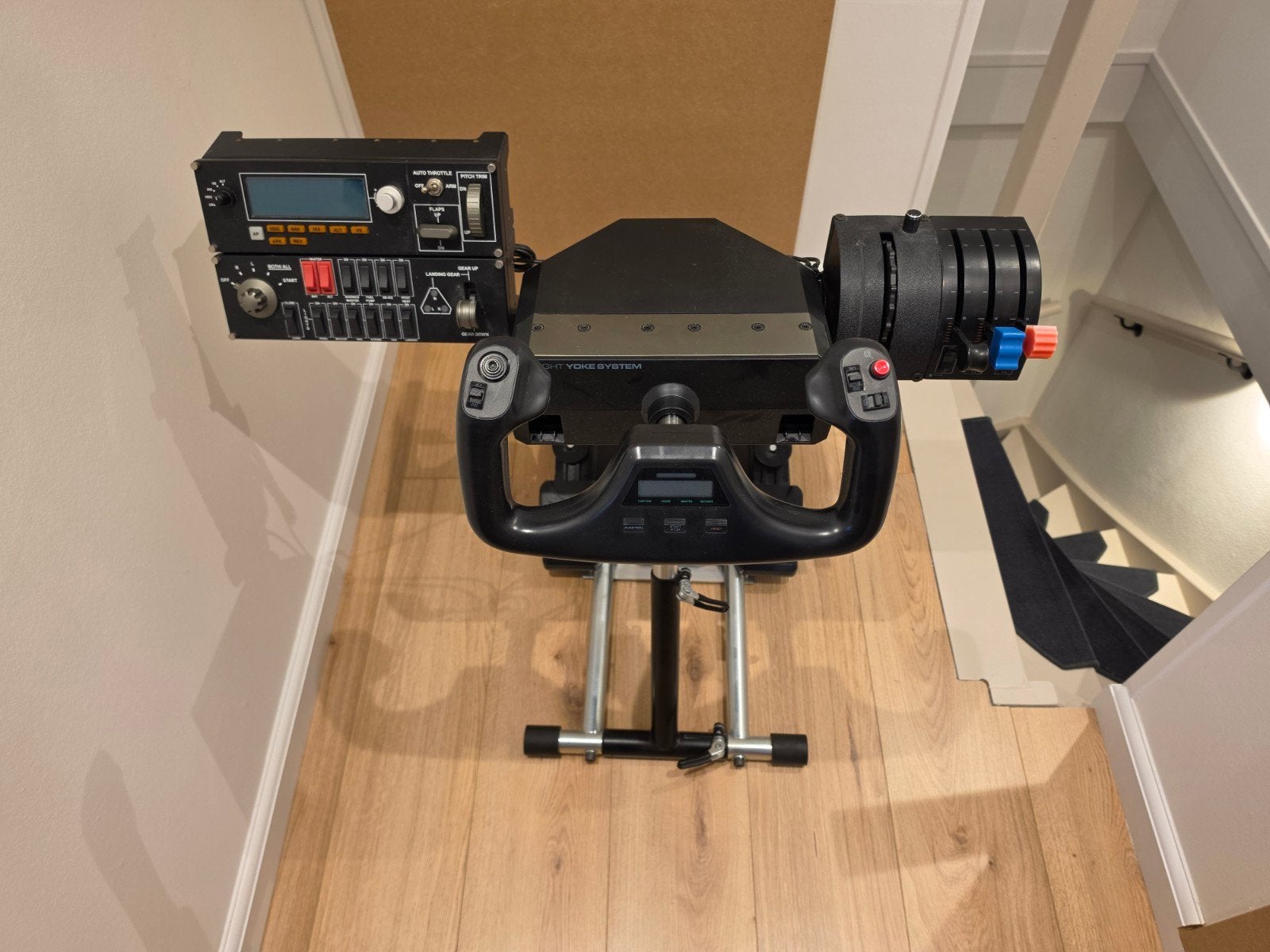 Flight Simulator set (Yoke, displays, pedals, trim, steun), Computers en Software, Joysticks, Ophalen, Zo goed als nieuw, Logitech Saitek