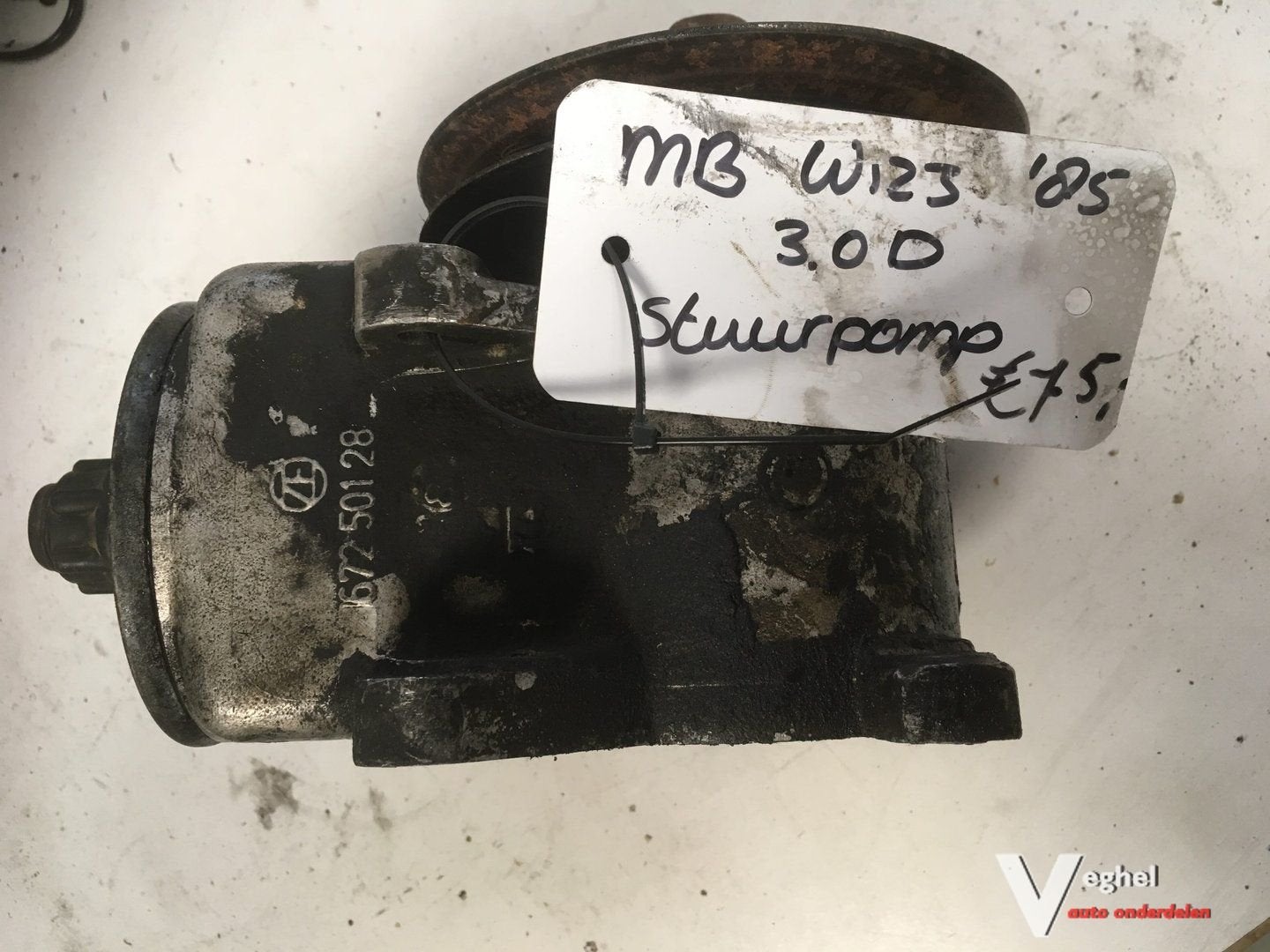 Mercedes w123 3.0 D 1985 Stuurpomp, Gebruikt, -, -, Ophalen of Verzenden