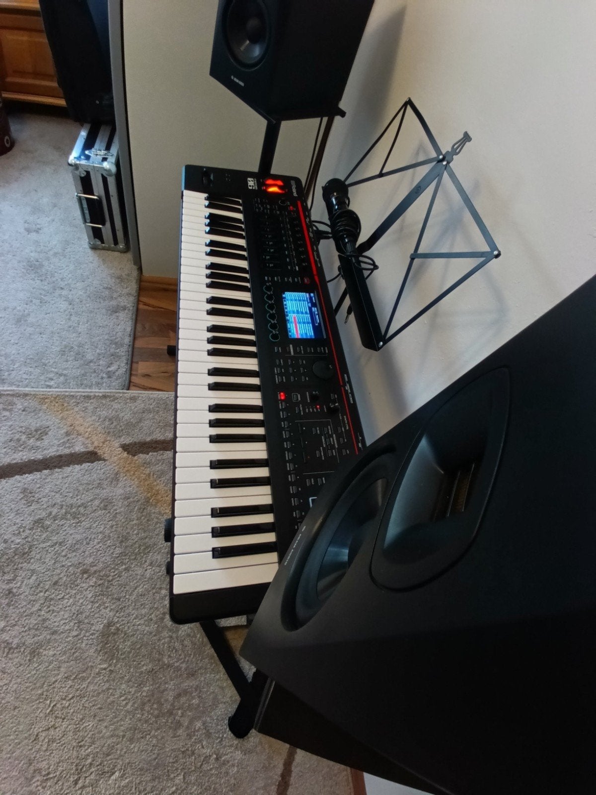 Roland Fantom 06 set met Adam Audio T5V monitors en accessoi, Ophalen of Verzenden
