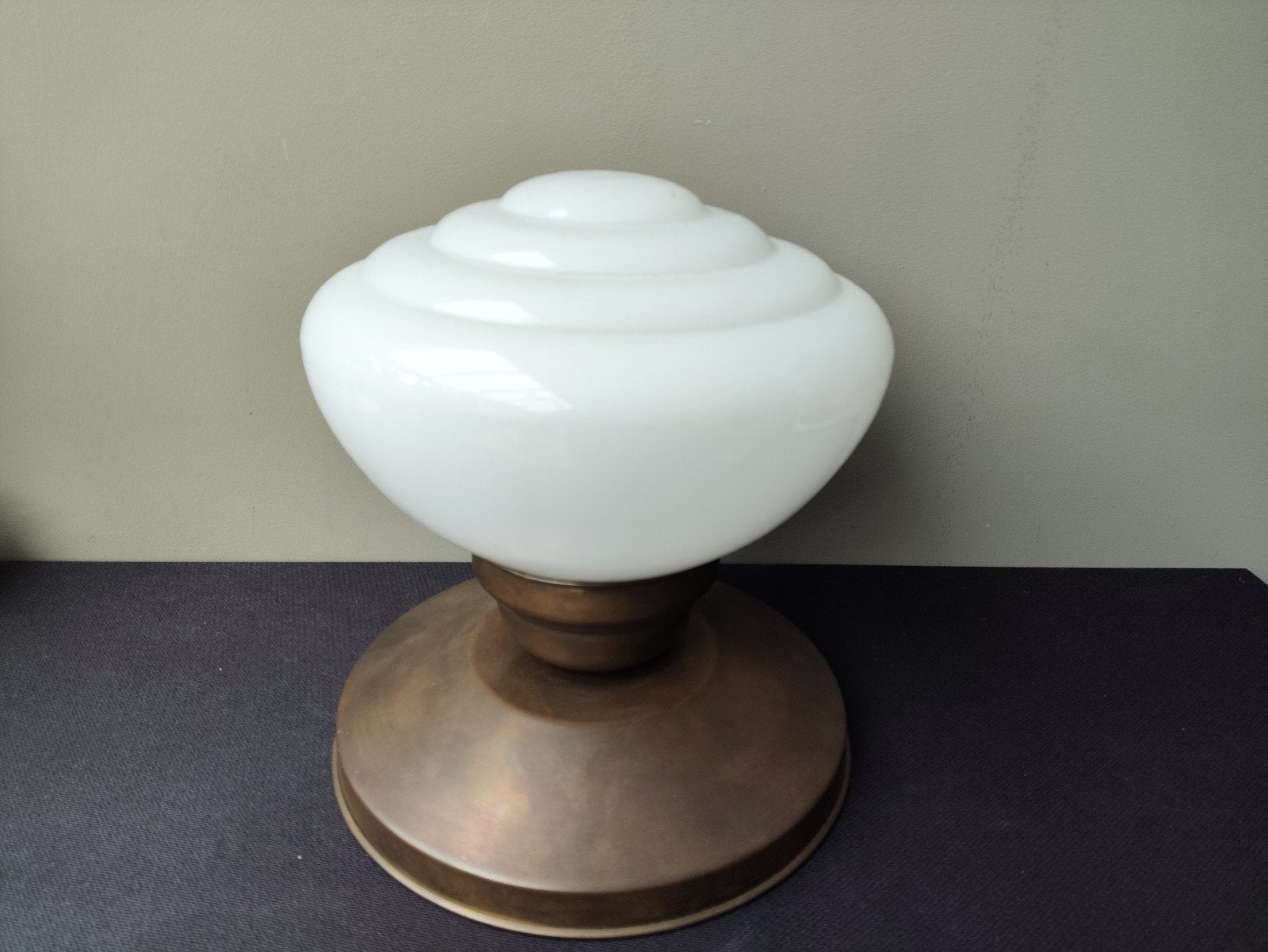 Art Deco Plafondlamp met opaline glas, Ophalen