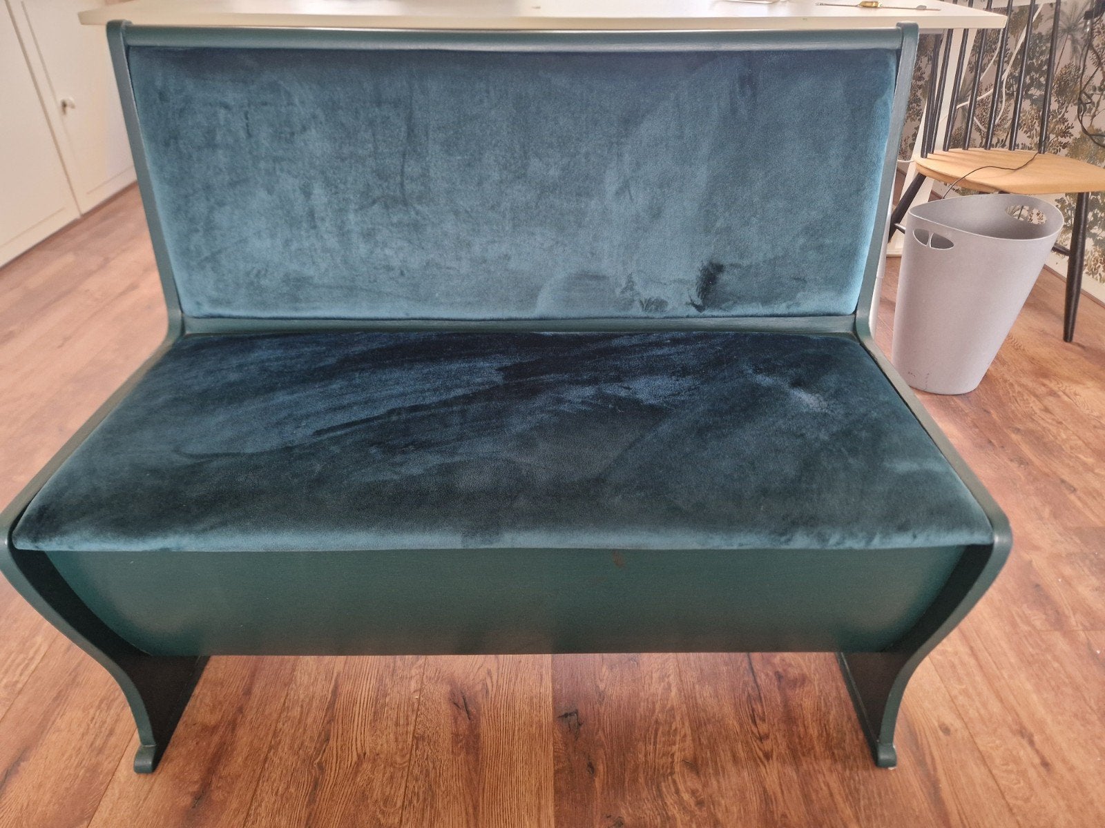 Klepbakje met donkergroene verf en fluwelen bekleding, Ophalen, Hout, Gebruikt, Minder dan 75 cm