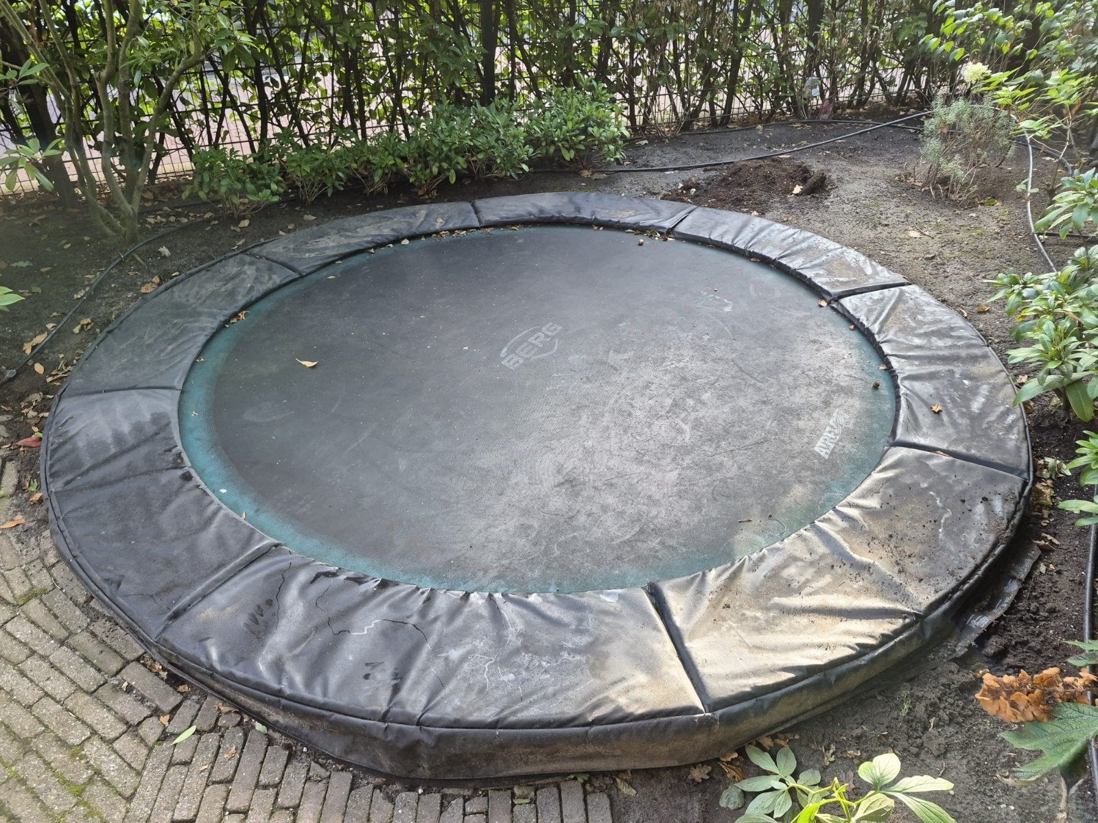 ingraaf trampoline, Ophalen, Gebruikt