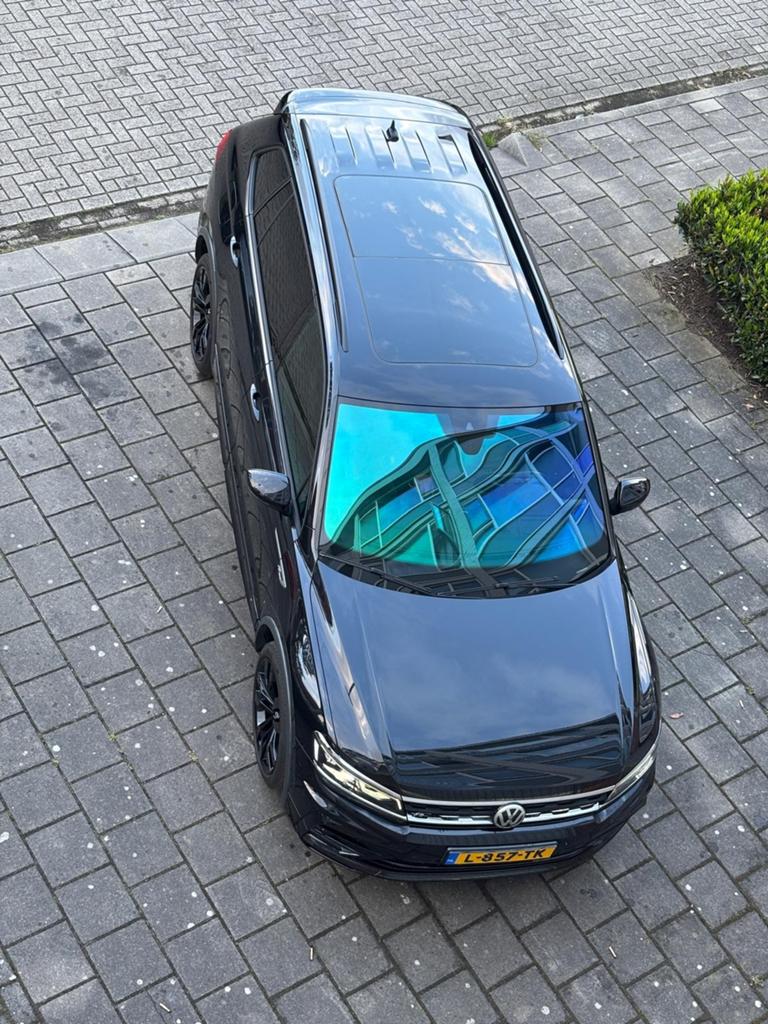 Exclusieve Vw Tiguan allspace 2.0 TSI 300pk 4x4 7DSG 2020, Auto's, Automaat, Zwart, 1984 cc, 7 stoelen