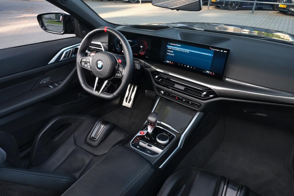 BMW M4 xDrive Competition M RACE TRACK PACK (bj 2024), Auto's, Automaat, Gebruikt, Cabriolet, 4 stoelen