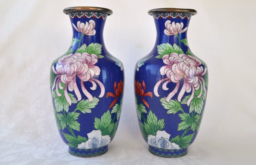 Gespiegeld paar blauwe antieke, Chinese Cloisonné Vazen 26cm, Ophalen of Verzenden