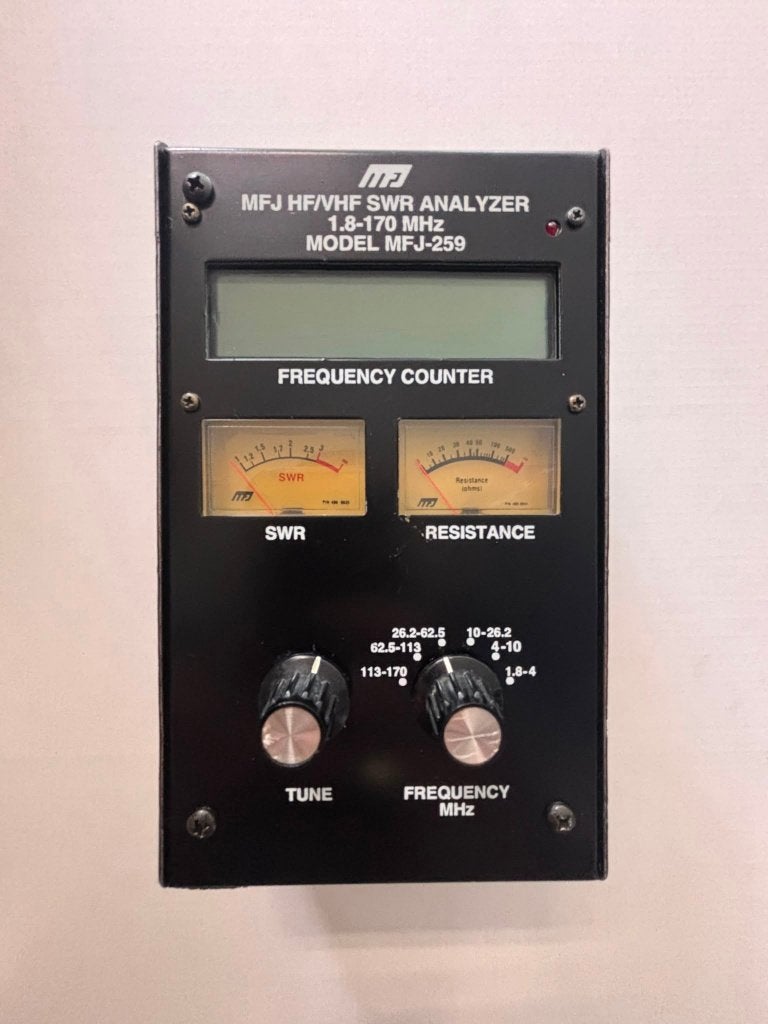 MFJ-259 HF/VHF SWR Analyzer, Ophalen of Verzenden, Gebruikt, Zender