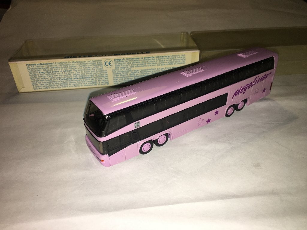Neoplan Megaliner bus - Rietze roze 4 asser dubbeldekker HO, Ophalen of Verzenden, Nieuw, Bus of Vrachtwagen, Rietze