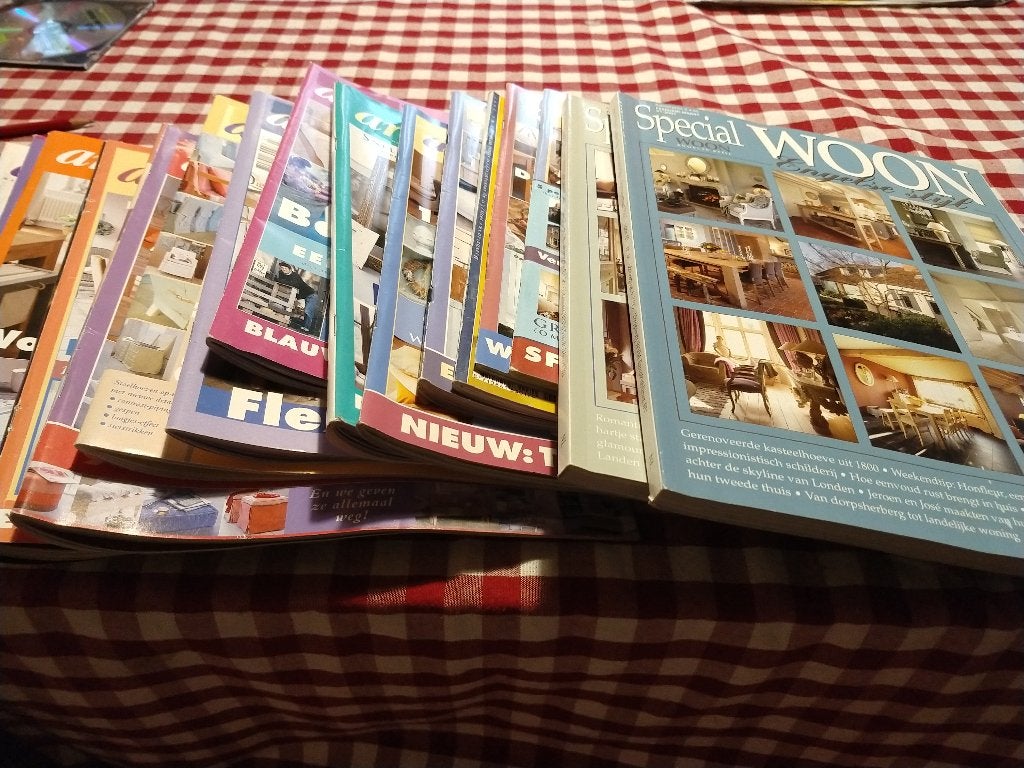 Ariadne wonen 14 bladen 1999. De 2 bladen wonen engelse stij, Boeken, Ophalen of Verzenden, Gelezen, Sport en Vrije tijd