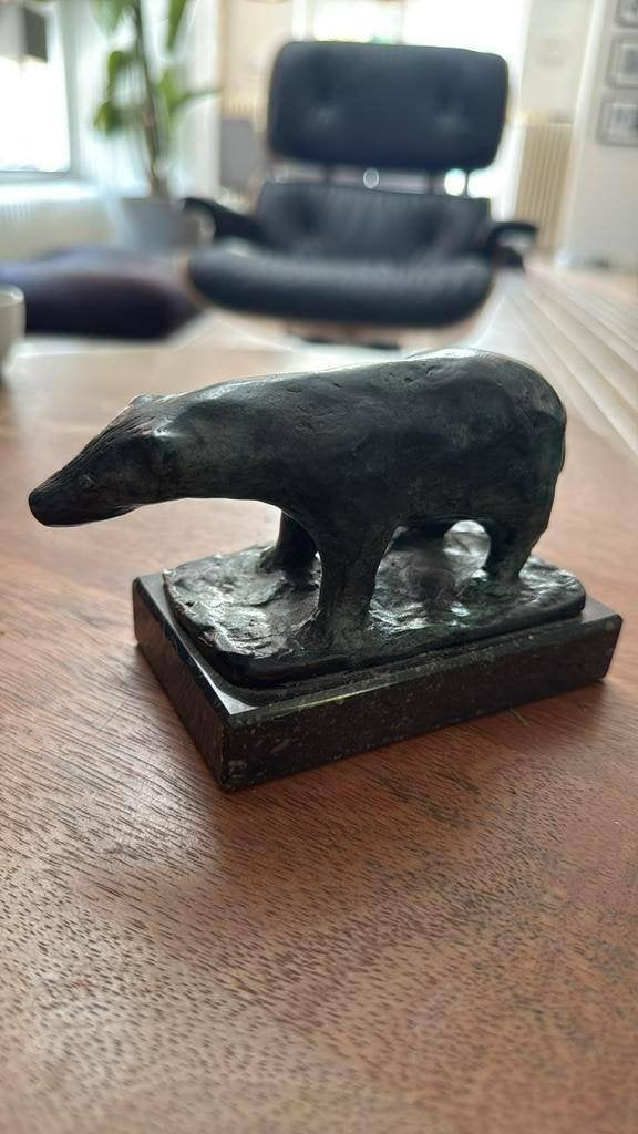 Zwaar massief bronzen beeld groen gepatineerd op sokkel, Antiek en Kunst, Minder dan 20 cm, Ophalen of Verzenden, Beeld, Modern