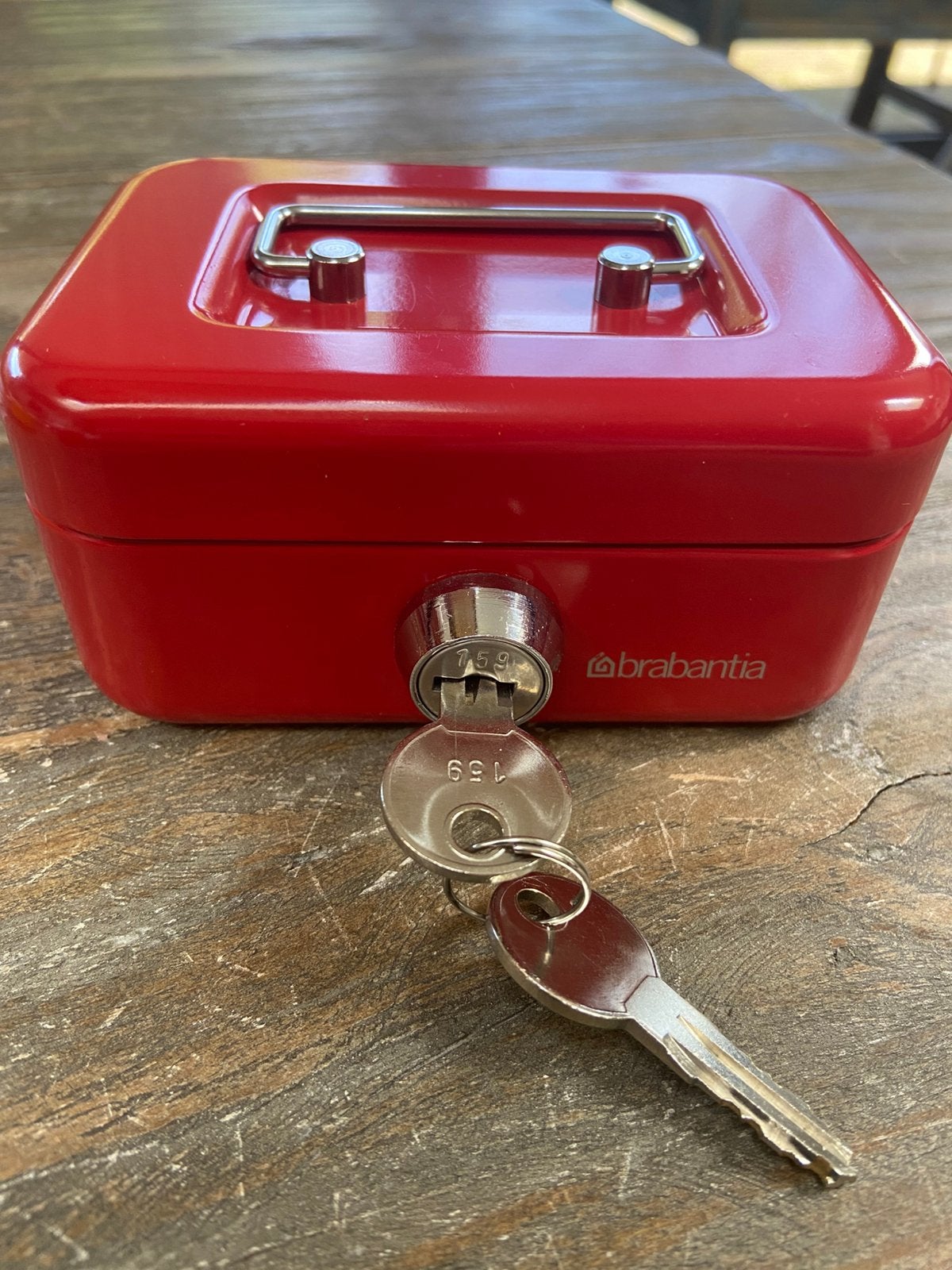 Mini vintage ‘80 Brabantia spaarpot met 2 sleutels, Verzamelen, Spaarpotten, Ophalen of Verzenden, Zo goed als nieuw, Metaal of Blik