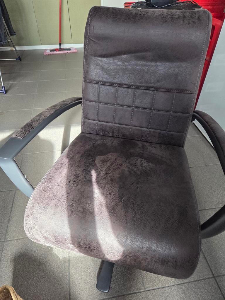H+H Comfortabele bruine relaxstoel, zo goed als nieuw, Ophalen, 75 tot 100 cm, Zo goed als nieuw, Stof