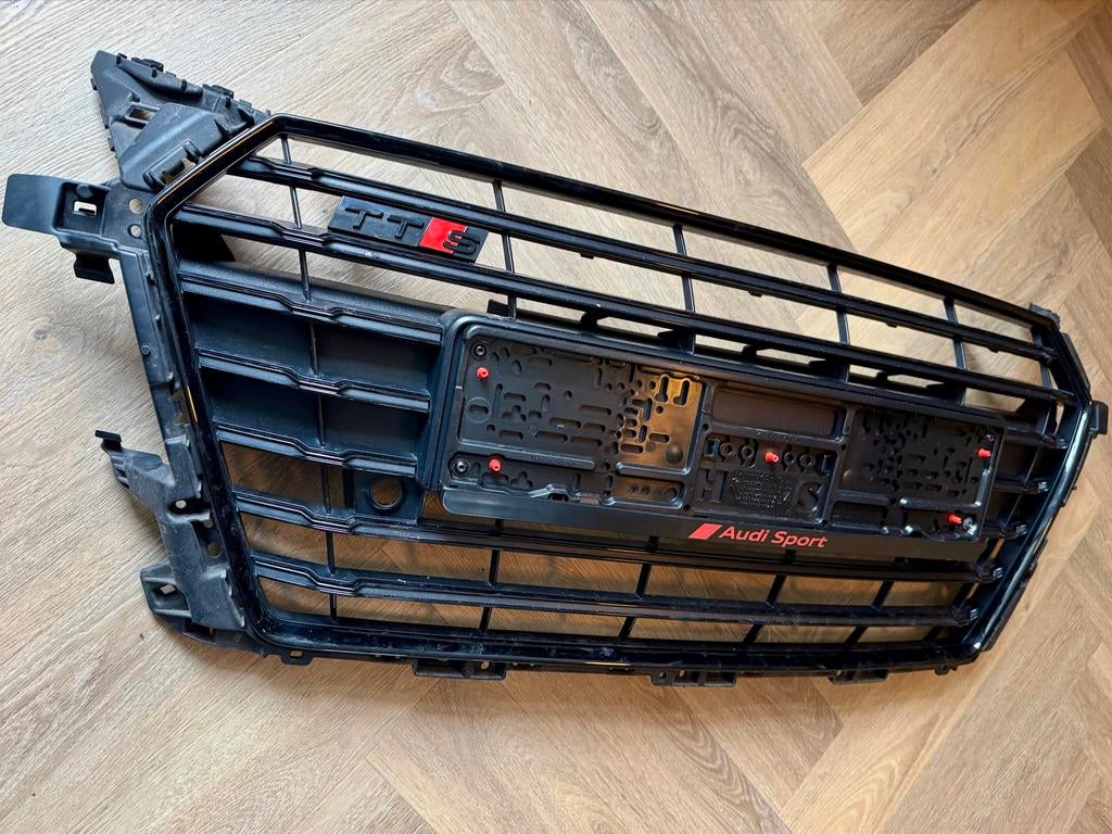 Originele Audi TT (S) Grill 8s zwart optiek mk3 (2014-2020), Auto-onderdelen, Ophalen, Gebruikt, Voor, Audi