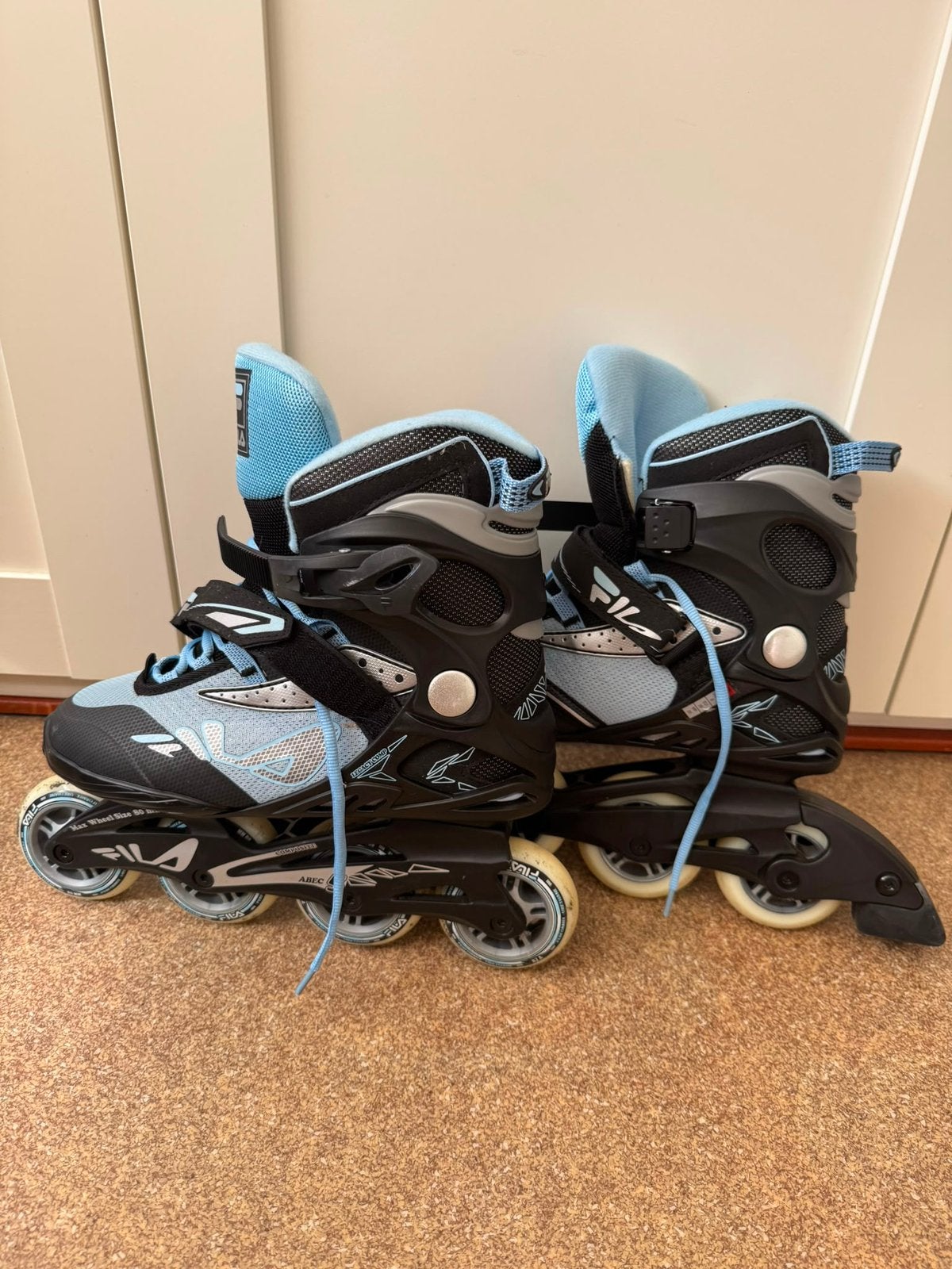 Fila Schaatsen, Ophalen, Zo goed als nieuw
