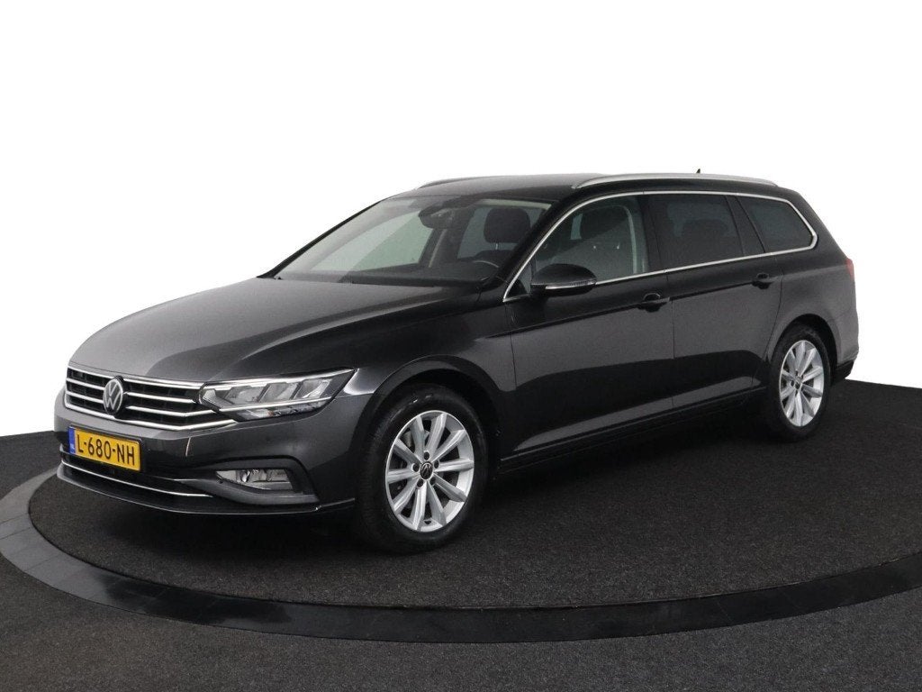 VW Passat 1.5 TSI 150PK DSG | CAMERA | TREKHAAK | CARPLAY, 1498 cc, 4 cilinders, Parkeersensor, Origineel Nederlands