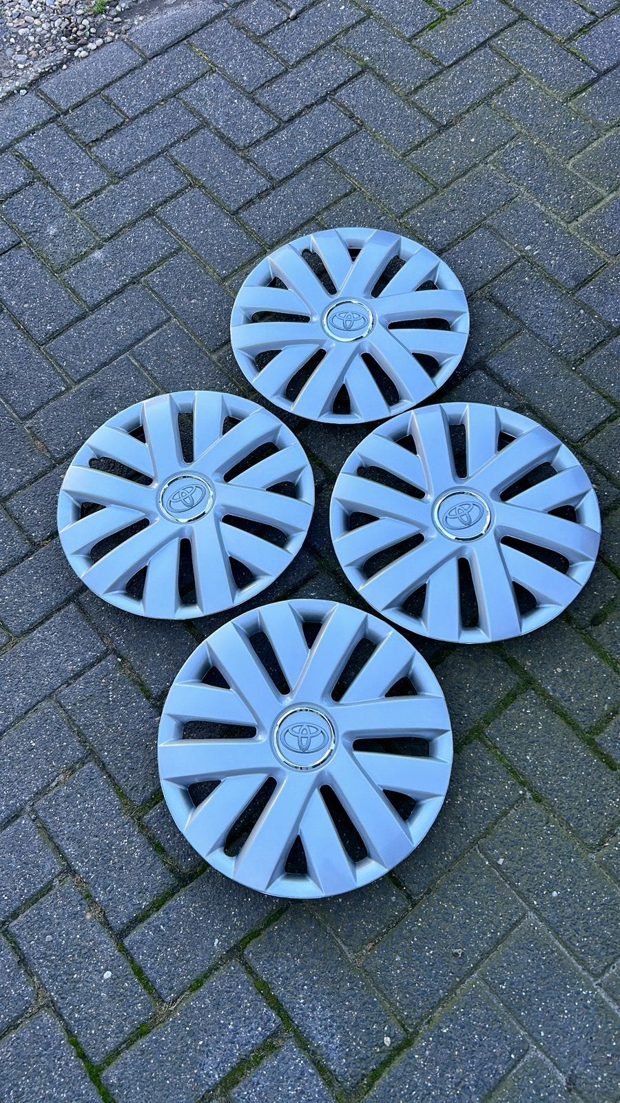 Set Toyota Wieldoppen 15 inch, Ophalen of Verzenden, Nieuw