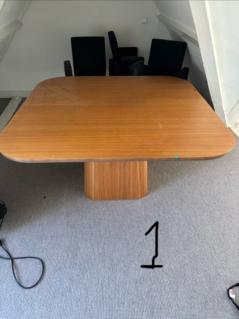 Vergadertafel notenfineer | kolompoot | 6-persoons, Ophalen, Gebruikt, 200 cm of meer, Vijf personen of meer