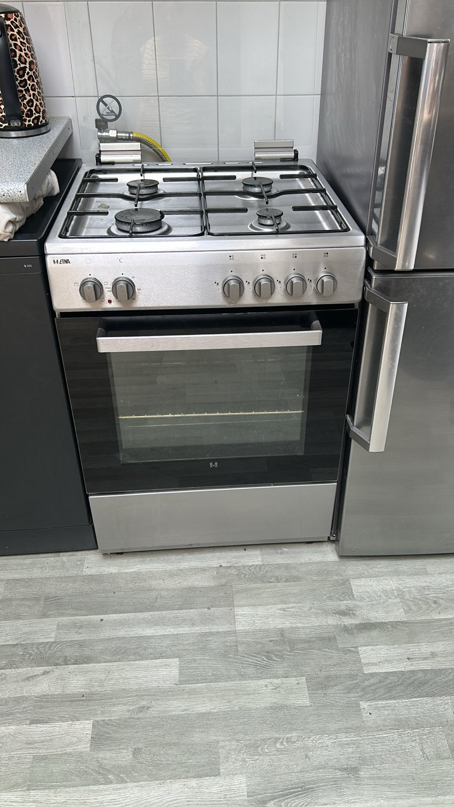 Gasfornuis met oven - 3 jaar oud, goed werkend, Witgoed en Apparatuur, Fornuizen, Ophalen, Gebruikt, 4 kookzones, Gas