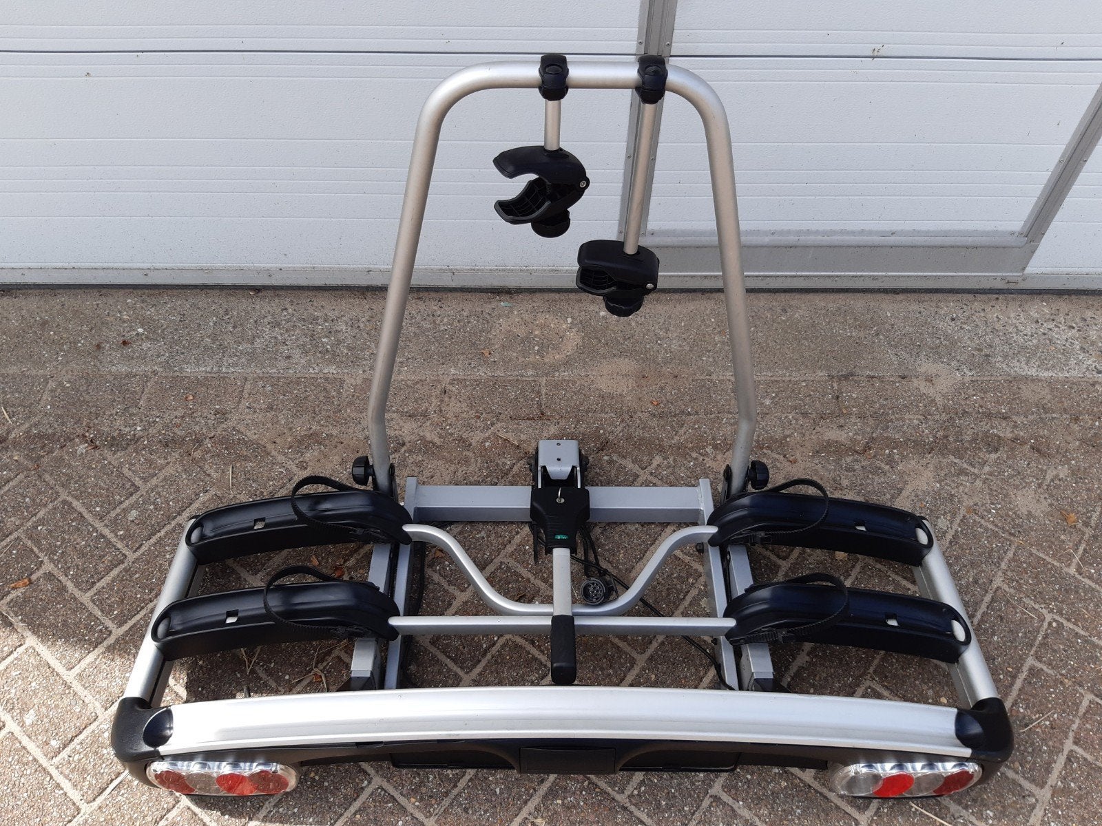 thule fietsendrager voor 2 / 3 fietsen kantelbaar, Auto diversen, Fietsendragers, Zo goed als nieuw, Trekhaakdrager, Brede banden