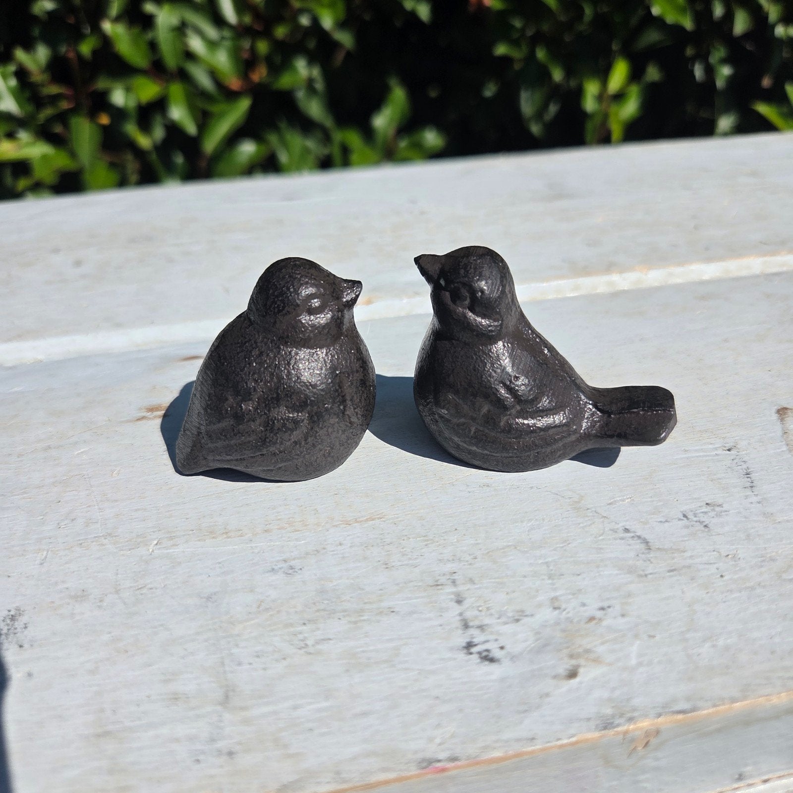 Gietijzeren tuindecoratie vogel dierenbeeld duo, Tuin en Terras, Tuinbeelden, Ophalen of Verzenden, Nieuw, Metaal, Dierenbeeld