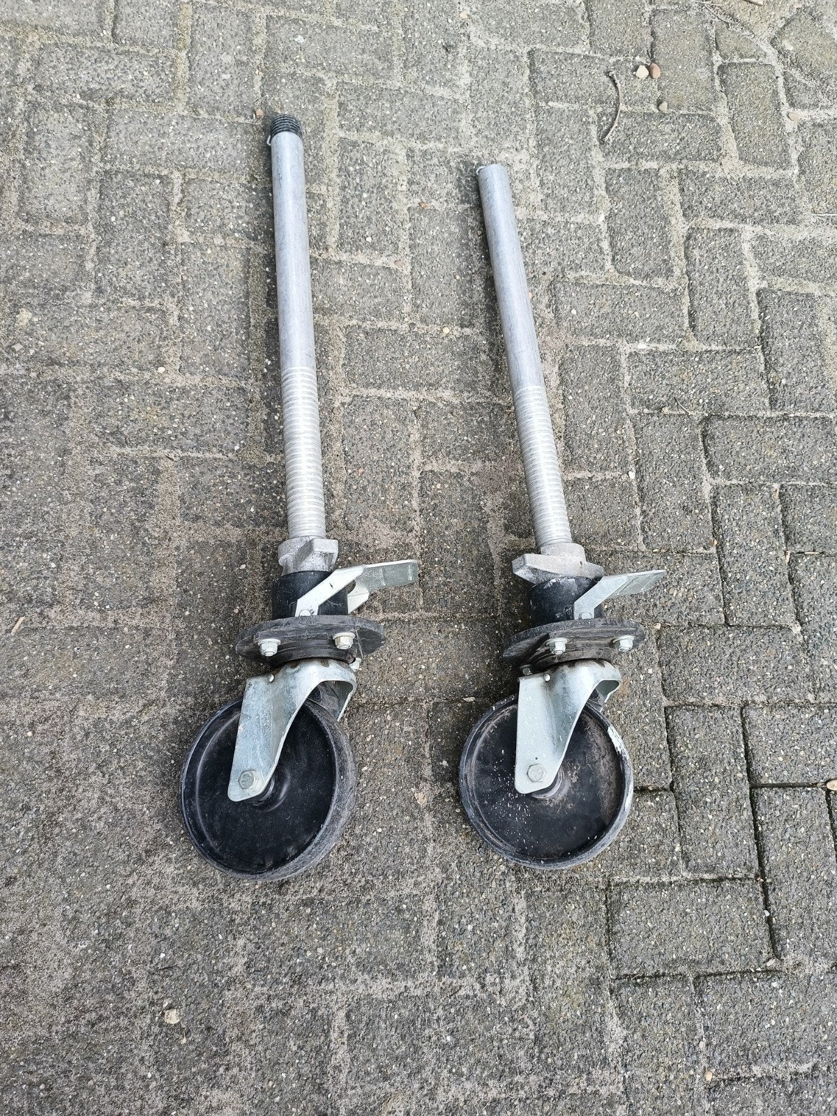 2 altrex steiger wielen, Ophalen