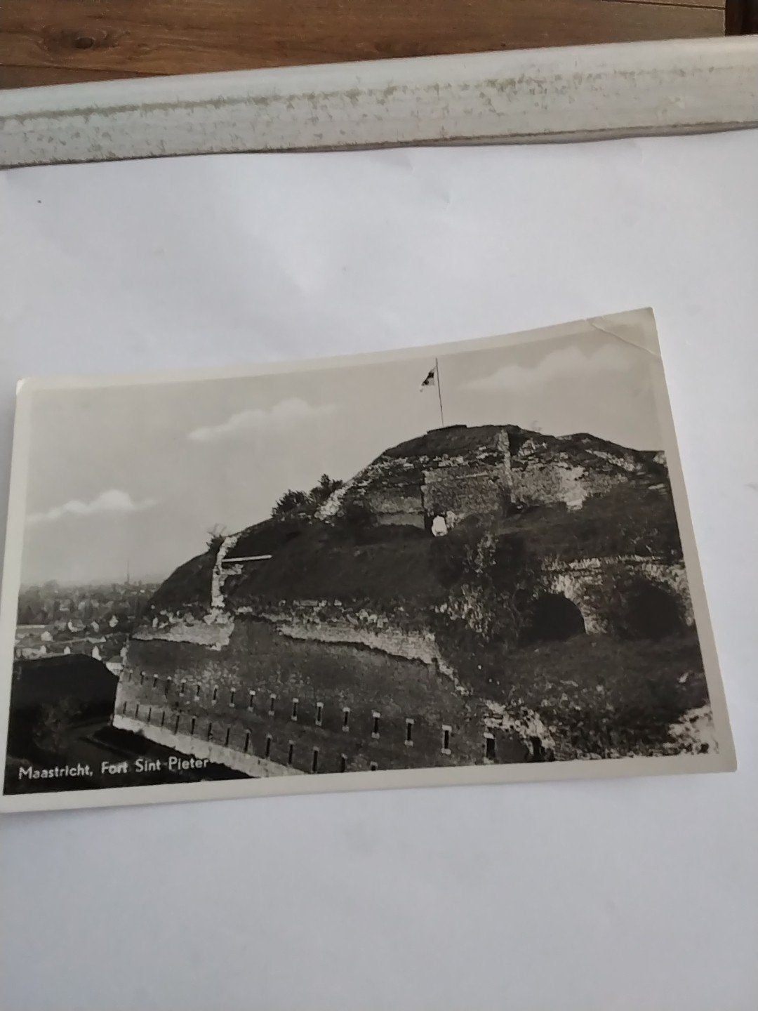 Oude ansichtkaart Maastricht, Fort Sint Pieter (1956), Ophalen of Verzenden, 1940 tot 1960, Gelopen, Limburg
