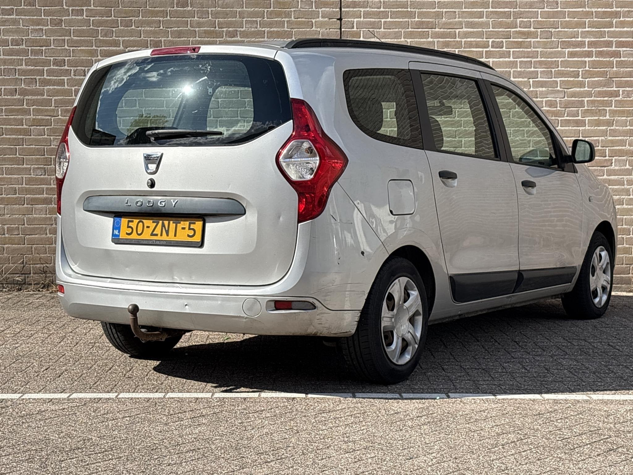 Dacia Lodgy 1.2 TCe Ambiance 5p. | Cruise | Airco | Trekhaak, Auto's, Voorwielaandrijving, Stof, Gebruikt, Euro 6
