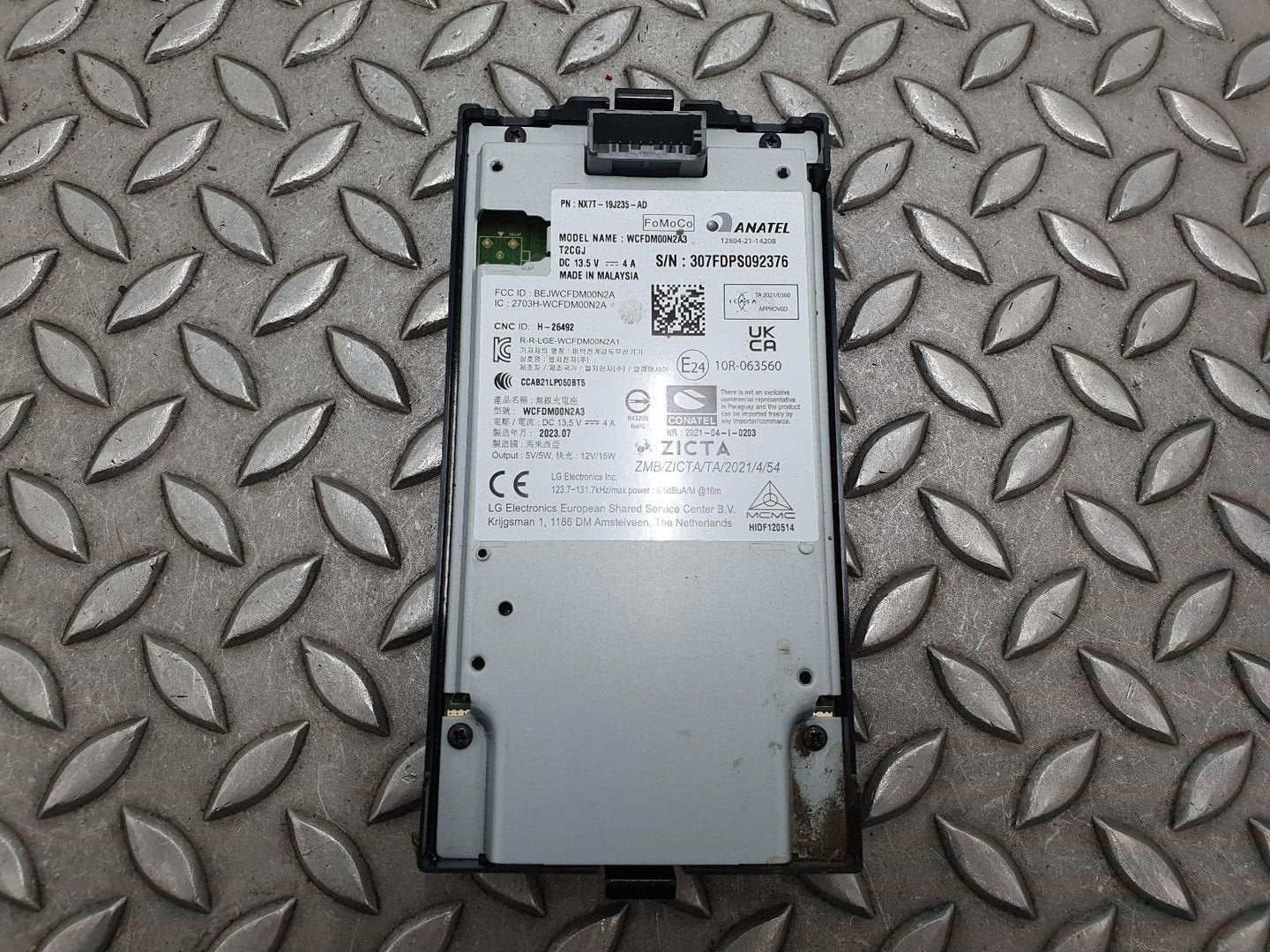 FORD FOCUS ST [WIRELESS_PHONE_CHARGER_STATION] NX7T19J235AD, Ophalen of Verzenden, Gebruikt, Stiba lid