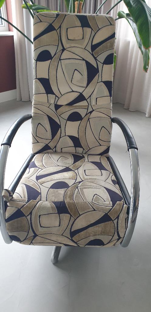 2 stuks De toekomst relaxfauteuils, Ophalen, Gebruikt, Minder dan 75 cm, Stof