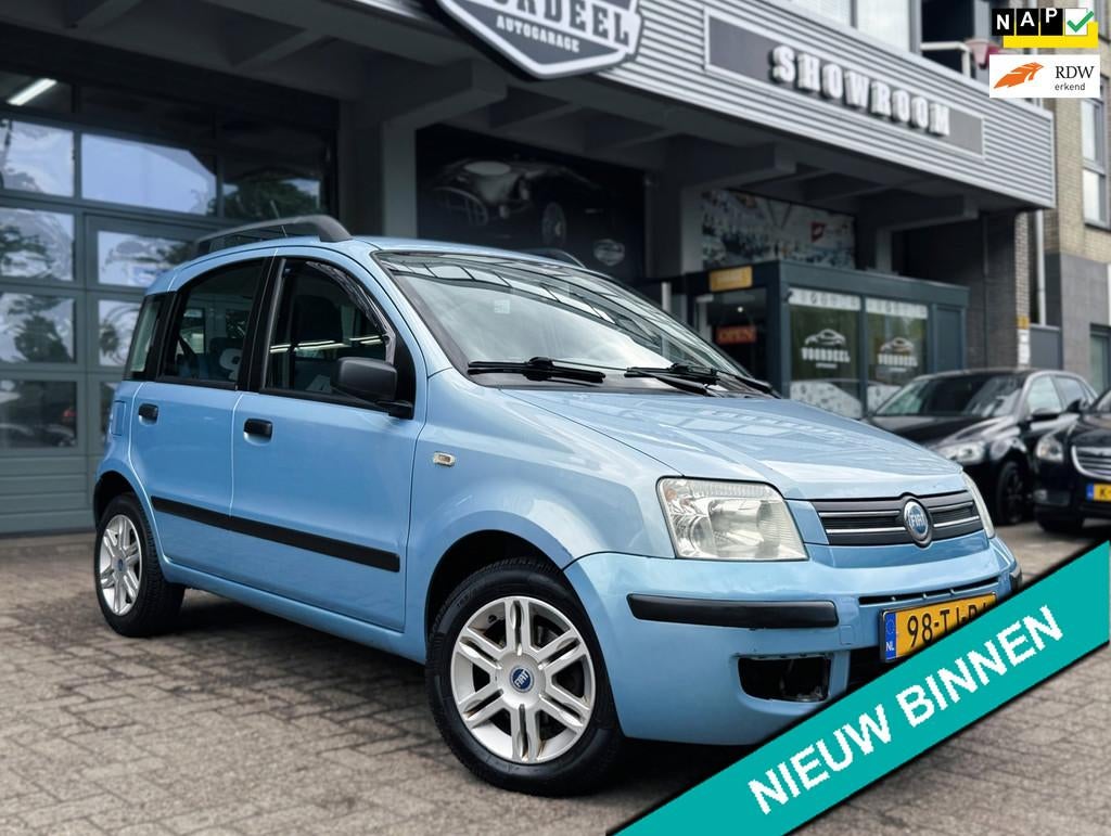 Fiat Panda 1.2 Emotion | AIRCO | ELEK.RAMEN | NAP | APK., Voorwielaandrijving, Gebruikt, Automatische klimaatregeling, Origineel Nederlands