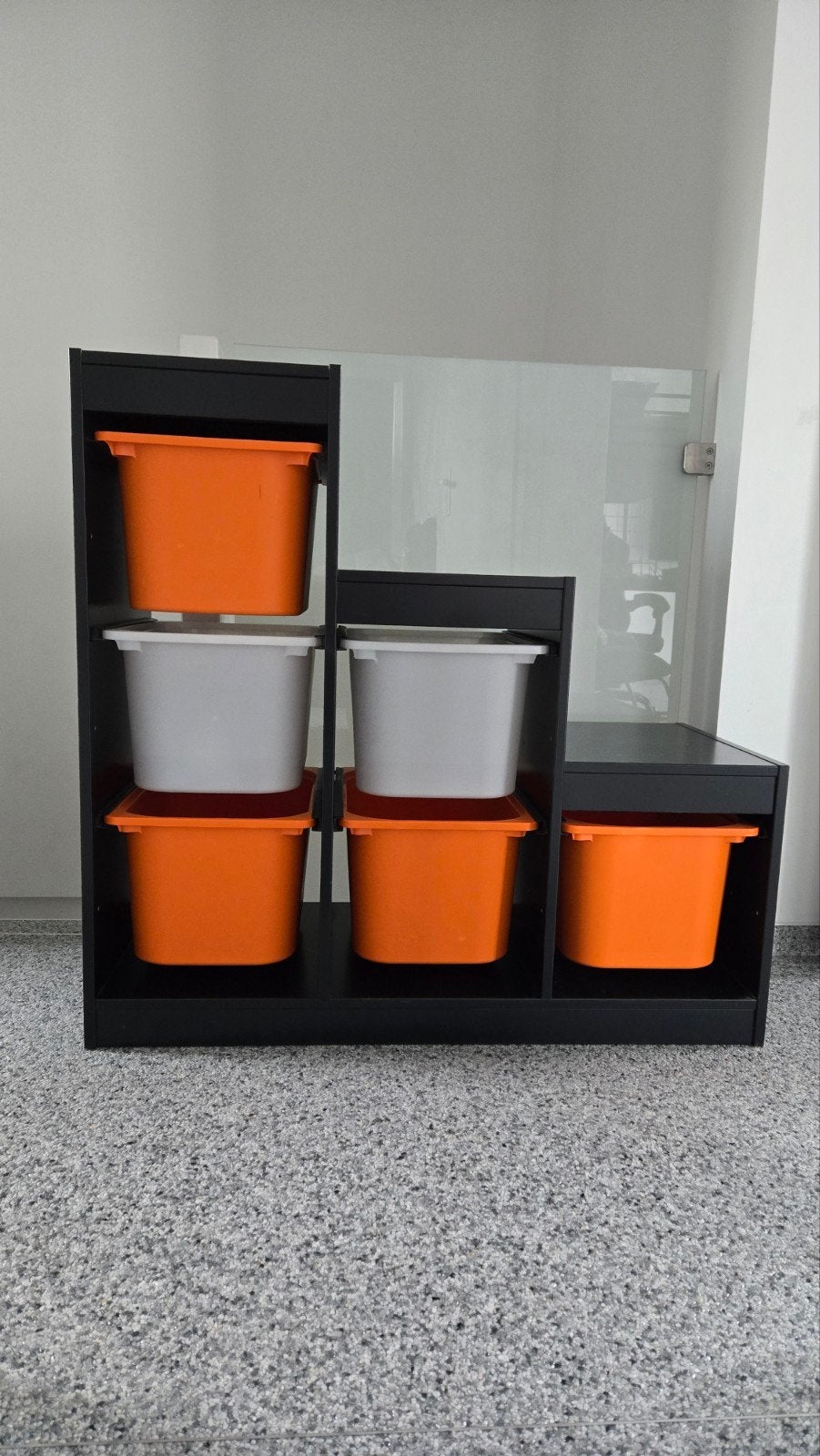 IKEA Trofast trappenkast zwart met opberg lades, Ophalen, Zo goed als nieuw