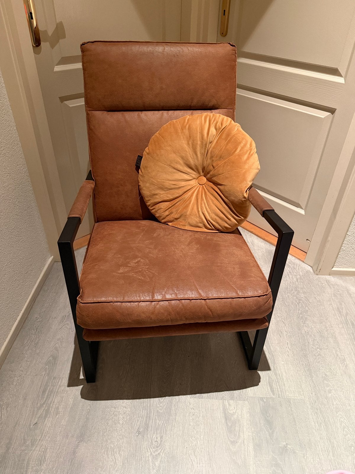 Fauteuil leer #gereserveerd, Ophalen, Zo goed als nieuw, 50 tot 75 cm, Leer