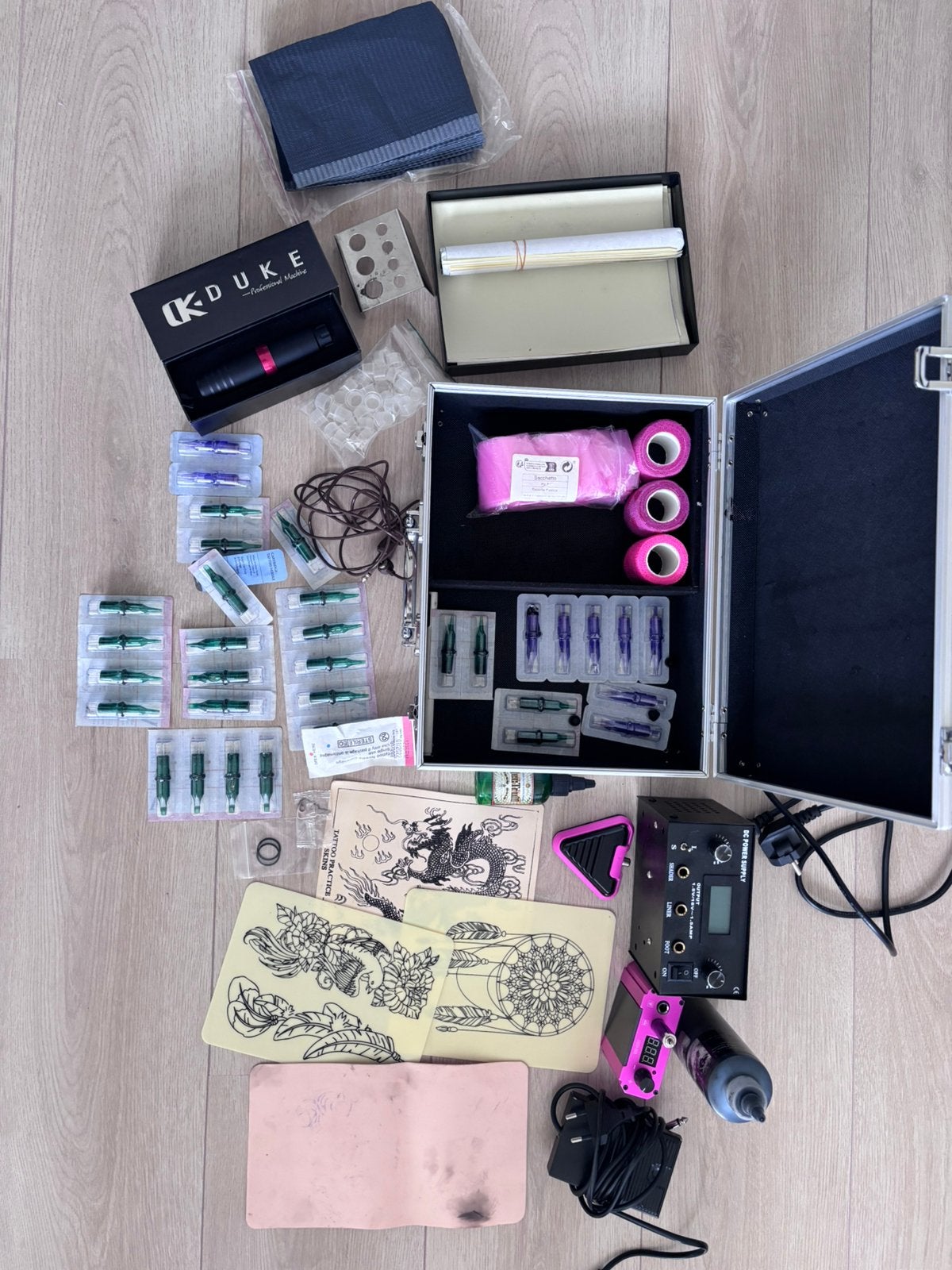 AVA Duke K2  pen-stijl tatoeagemachine met complete set, Ophalen of Verzenden, Zo goed als nieuw, Overige typen