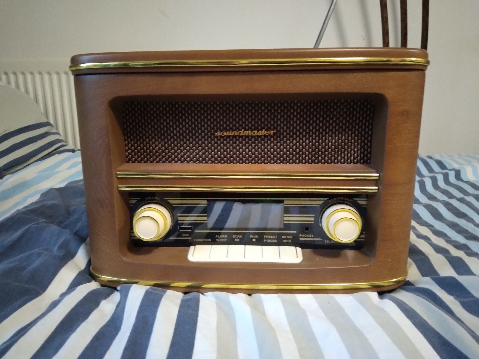 Soundmaster Retro Radio met CD-speler en afstandsbediening, Ophalen, Gebruikt, Radio, Met cd-speler