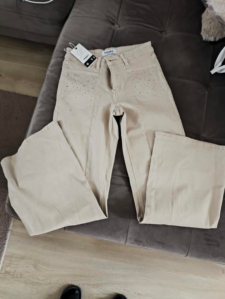Mooie toxic broek met steentjes maat 36, Kleding | Dames, Beige, Nieuw, Ophalen of Verzenden, Maat 36 (S)