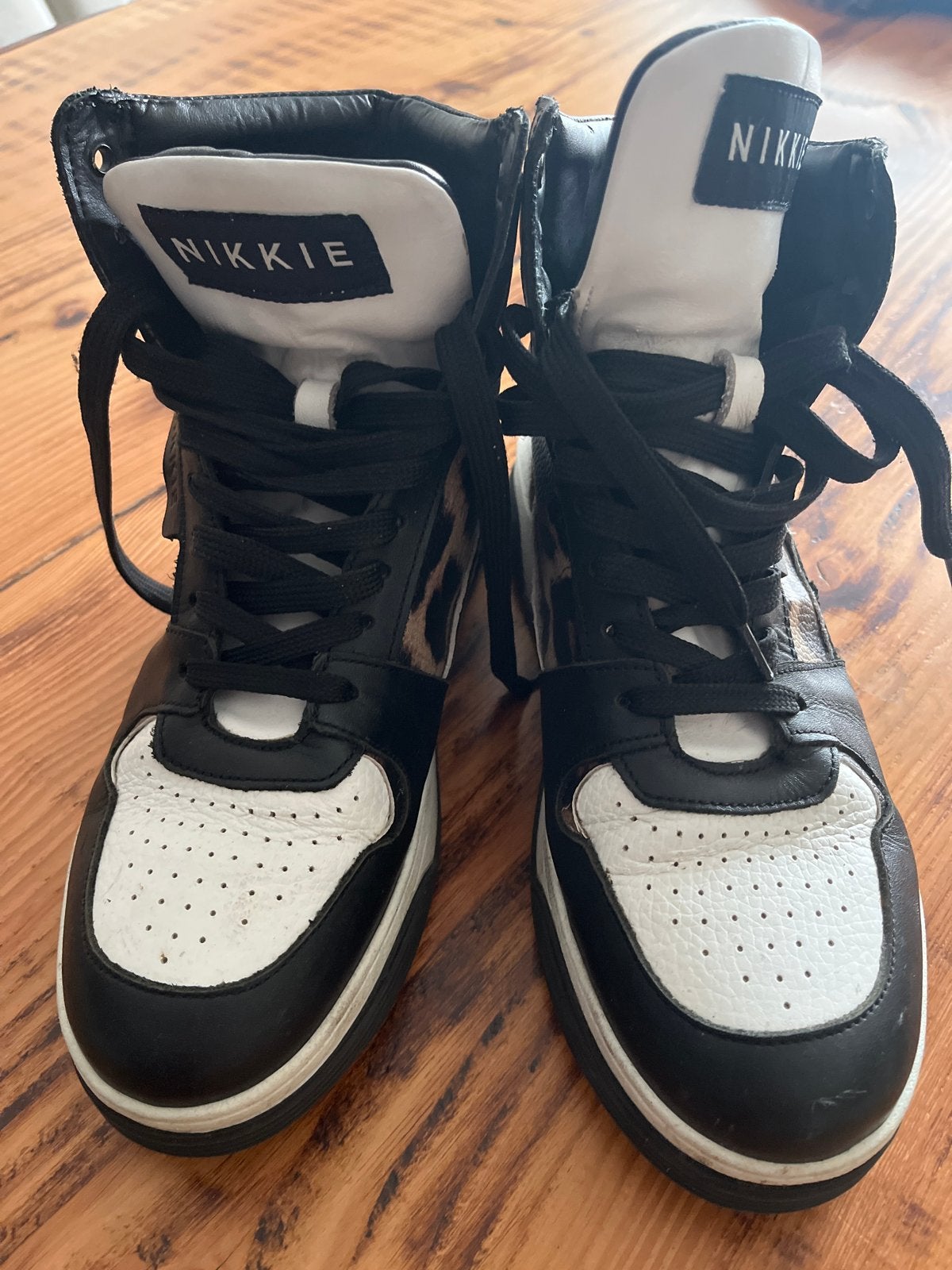 Nikki Plessen sneakers maat 39 met luipaardprint, Ophalen of Verzenden, Gedragen, Zwart, Sneakers of Gympen