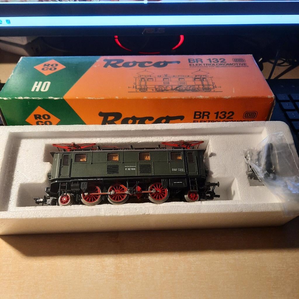 Roco 14145 E32 AC, Gelijkstroom, Wagon, Ophalen of Verzenden, Zo goed als nieuw