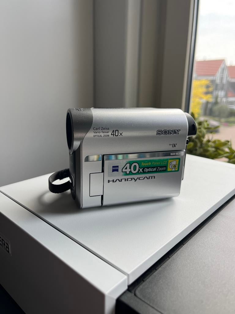 Sony Handycam DCR-HC51met 40x Optische Zoo, Mini dv, 20x of meer, Ophalen of Verzenden, Zo goed als nieuw