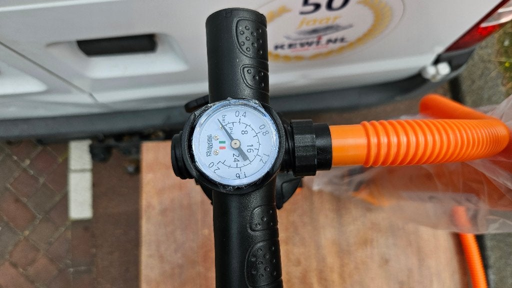 25 handpompen voor sup / rubberboot    (ook per stuk € 12,-), Watersport en Boten, Ophalen, Nieuw, Overige typen