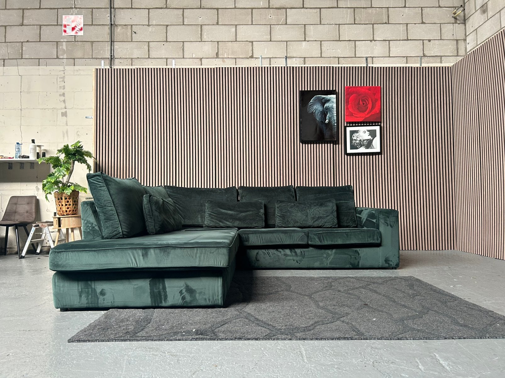 GRATIS LEVERING GROENE VELVET 273X250 GEREINIGD, 250 tot 300 cm, Ophalen of Verzenden, Zo goed als nieuw, Vierpersoons of meer