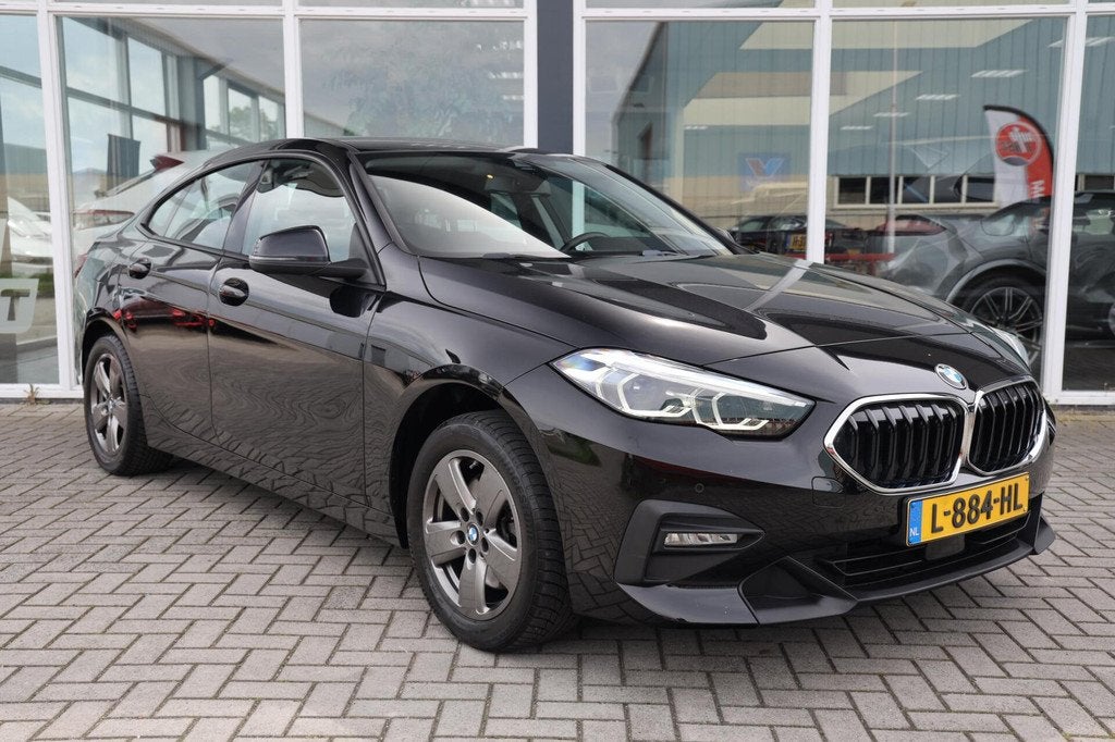 BMW 2-serie Gran Coupé 218i Executive Edition|Carplay|Airco, Voorwielaandrijving, Gebruikt, Euro 6, Zwart
